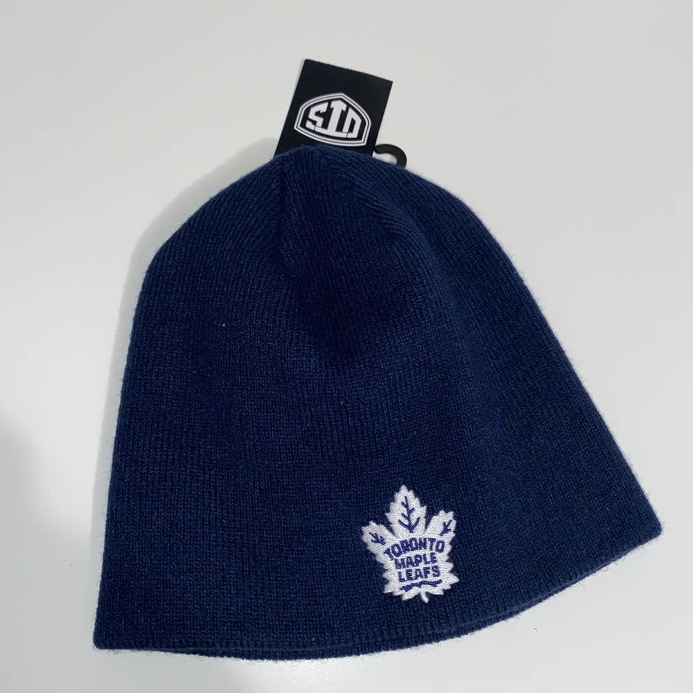 NWT Toronto Maple Leafs youth hat